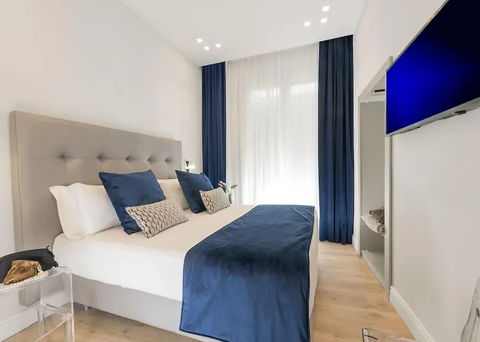 Отель типа "постель и завтрак" Residenza Zanardelli 4*